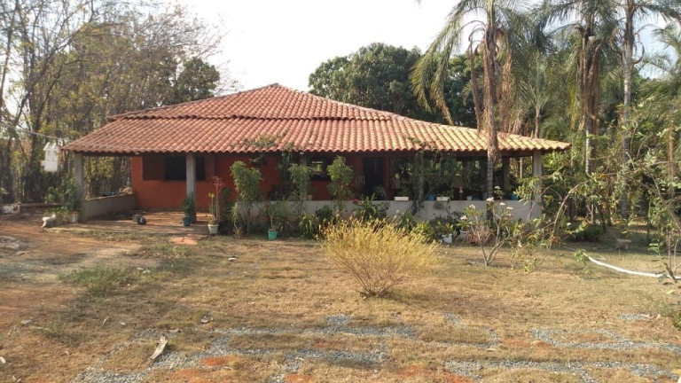 Imagem Chácara com 3 Quartos à Venda, 320 m² em Condomínio Miraflores - Hidrolândia Imagem Chácara com 3 Quartos à Venda, 320 m² em Condomínio Miraflores - Hidrolândia
