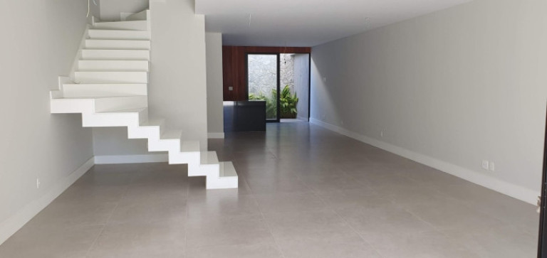 Imagem Casa com 4 Quartos à Venda, 320 m² em Barra Da Tijuca - Rio De Janeiro Imagem Casa com 4 Quartos à Venda, 320 m² em Barra Da Tijuca - Rio De Janeiro