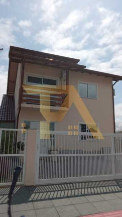 Imagem Imóvel com 4 Quartos à Venda, 240 m² em Araçatuba - Imbituba Imagem Imóvel com 4 Quartos à Venda, 240 m² em Araçatuba - Imbituba