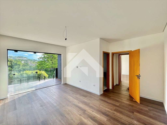 Imagem Casa de Condomínio com 4 Quartos à Venda, 400 m² em Golf Gardens - Carapicuíba Imagem Casa de Condomínio com 4 Quartos à Venda, 400 m² em Golf Gardens - Carapicuíba