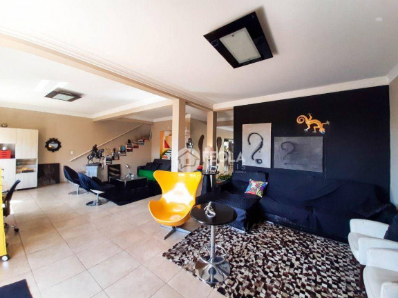 Imagem Casa com 3 Quartos para Alugar, 300 m² em Green Village - Nova Odessa Imagem Casa com 3 Quartos para Alugar, 300 m² em Green Village - Nova Odessa