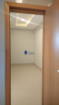 Sobrado com 4 Quartos à Venda, 373 m² em Residencial Anaville - Anápolis