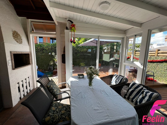 Imagem Casa com 3 Quartos à Venda, 170 m² em Rio Tavares - Florianópolis Imagem Casa com 3 Quartos à Venda, 170 m² em Rio Tavares - Florianópolis