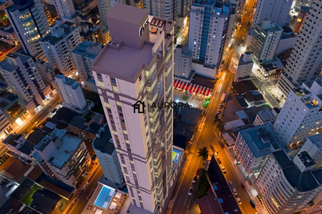Imagem Apartamento com 4 Quartos à Venda, 146 m² em Centro - Balneário Camboriú Imagem Apartamento com 4 Quartos à Venda, 146 m² em Centro - Balneário Camboriú