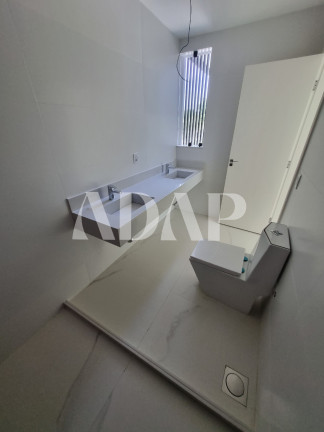Imagem Casa com 4 Quartos à Venda, 192 m² em Vargem Grande - Rio De Janeiro Imagem Casa com 4 Quartos à Venda, 192 m² em Vargem Grande - Rio De Janeiro