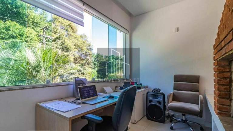 Imagem Casa com 4 Quartos à Venda, 300 m² em Alphaville - Santana De Parnaíba Imagem Casa com 4 Quartos à Venda, 300 m² em Alphaville - Santana De Parnaíba