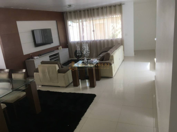 Imagem Casa com 5 Quartos à Venda, 320 m² em Jacarepaguá - Rio De Janeiro Imagem Casa com 5 Quartos à Venda, 320 m² em Jacarepaguá - Rio De Janeiro
