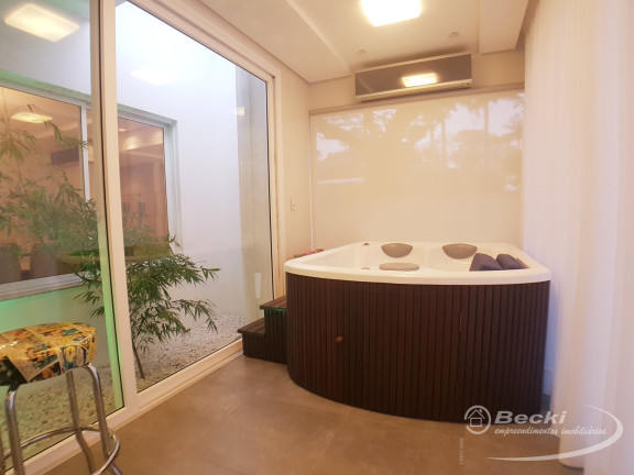 Imagem Casa de Condomínio com 4 Quartos à Venda, 594 m² em América - Joinville