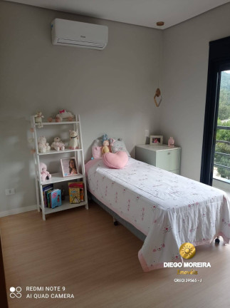 Imagem Casa com 3 Quartos à Venda, 360 m² em Nova Gardênia - Atibaia Imagem Casa com 3 Quartos à Venda, 360 m² em Nova Gardênia - Atibaia