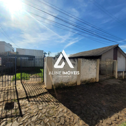 Casa com 5 Quartos à Venda,  em Centro - Cruz Alta