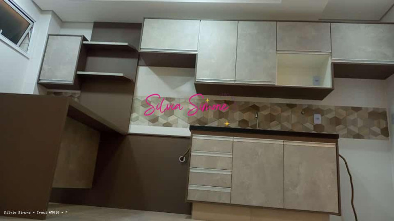 Sala Comercial à Venda, 35 m² em Parque São Vicente - São Vicente