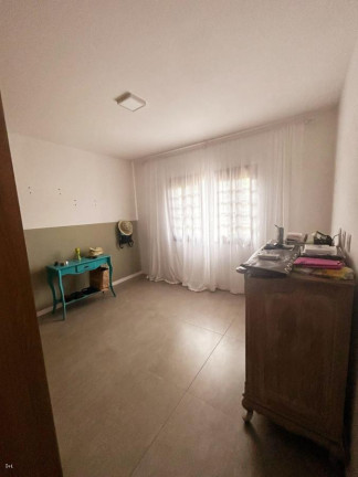 Imagem Sobrado com 3 Quartos para Alugar, 255 m² em Itacolomi - Balneário Piçarras