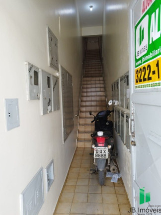 Imagem Kitnet com 1 Quarto para Alugar, 10 m² em Centro - Montes Claros