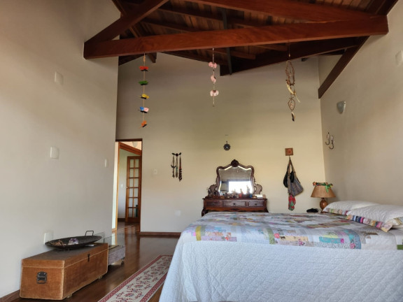 Imagem Sobrado com 4 Quartos à Venda, 204 m² em Santana - Pindamonhangaba