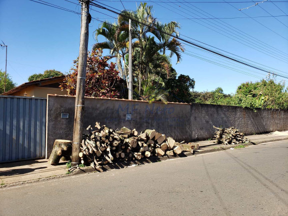 Fazenda à Venda, 1.782 m² em Vila Santa Fé - Pirassununga