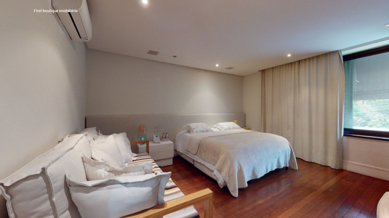Imagem Casa com 4 Quartos à Venda, 1.100 m² em Pinheiros - São Paulo Imagem Casa com 4 Quartos à Venda, 1.100 m² em Pinheiros - São Paulo