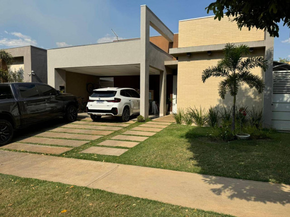 Casa com 3 Quartos para Alugar, 375 m² em Jardim Imperial - Cuiabá