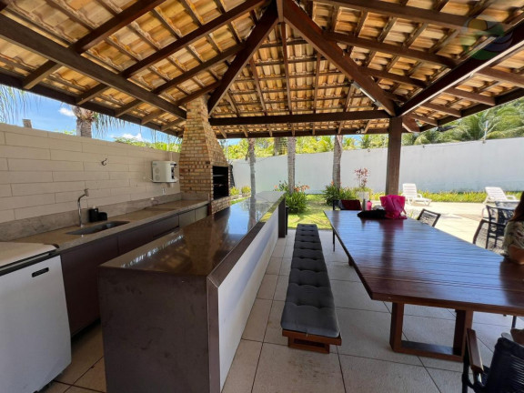 Imagem Casa com 3 Quartos à Venda, 305 m²