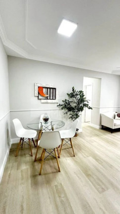 Imagem Apartamento com 2 Quartos à Venda, 78 m² em Centro - Balneário Camboriú