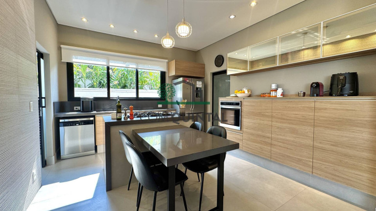 Imagem Casa com 4 Quartos à Venda, 322 m² em Alphaville - Santana De Parnaíba Imagem Casa com 4 Quartos à Venda, 322 m² em Alphaville - Santana De Parnaíba