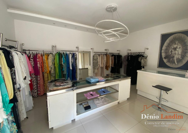 Imagem Casa com 3 Quartos à Venda, 220 m² em Jardim São Luiz - Montes Claros