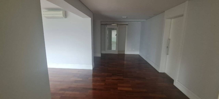 Imagem Apartamento com 3 Quartos à Venda, 258 m² em Alphaville Empresarial - Barueri Imagem Apartamento com 3 Quartos à Venda, 258 m² em Alphaville Empresarial - Barueri