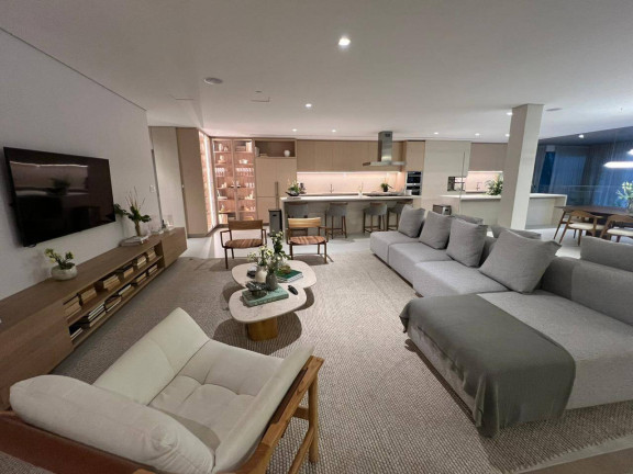 Apartamento à Venda, 219 m² em Centro - Florianópolis