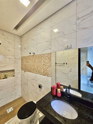 Imagem Casa com 3 Quartos à Venda, 250 m² em Solemar - Praia Grande Imagem Casa com 3 Quartos à Venda, 250 m² em Solemar - Praia Grande