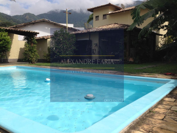 Casa com 5 Quartos à Venda, 250 m² em Reserva Du Moullin - São Sebastião