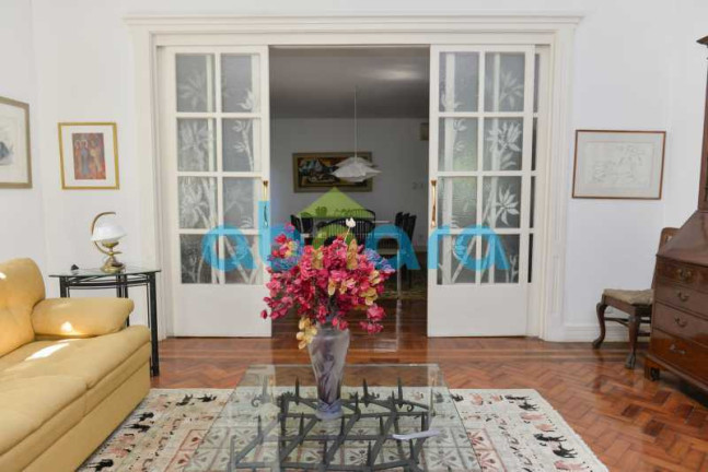 Imagem Casa com 4 Quartos à Venda, 750 m² em Cosme Velho - Rio De Janeiro Imagem Casa com 4 Quartos à Venda, 750 m² em Cosme Velho - Rio De Janeiro