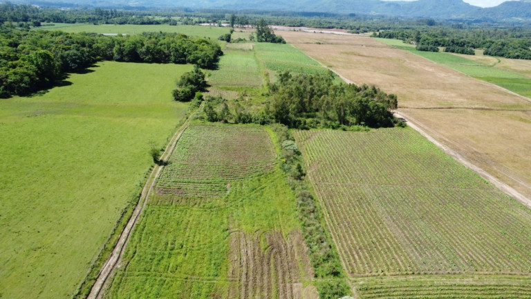 Imagem Chácara com 2 Quartos à Venda, 68.000 m² em Zona Rural - Vale Do Sol Imagem Chácara com 2 Quartos à Venda, 68.000 m² em Zona Rural - Vale Do Sol