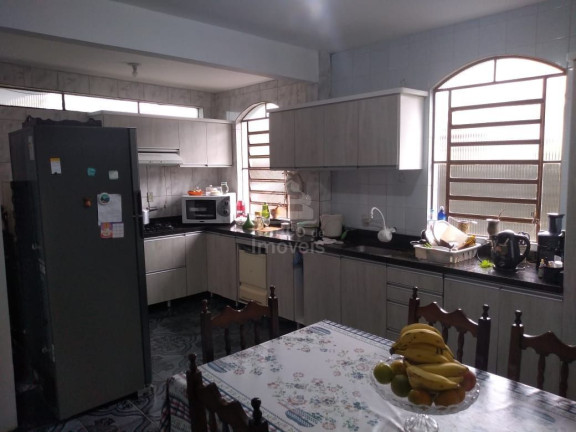 Imagem Sobrado com 4 Quartos à Venda, 310 m² em Camobi - Santa Maria Imagem Sobrado com 4 Quartos à Venda, 310 m² em Camobi - Santa Maria