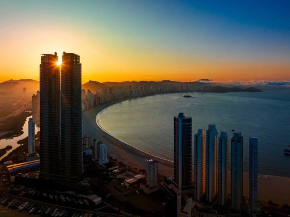 Imagem Apartamento com 4 Quartos à Venda, 261 m² em Barra Sul - Balneário Camboriú