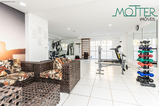 Imagem Apartamento com 1 Quarto à Venda, 27 m² em Centro - Curitiba