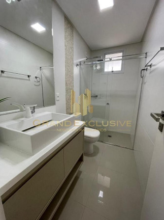 Imagem Apartamento com 3 Quartos à Venda, 132 m² em Centro - Balneário Camboriú Imagem Apartamento com 3 Quartos à Venda, 132 m² em Centro - Balneário Camboriú
