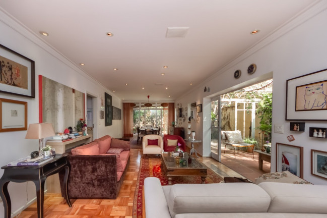 Sobrado com 4 Quartos à Venda, 308 m² em Alto De Pinheiros - São Paulo