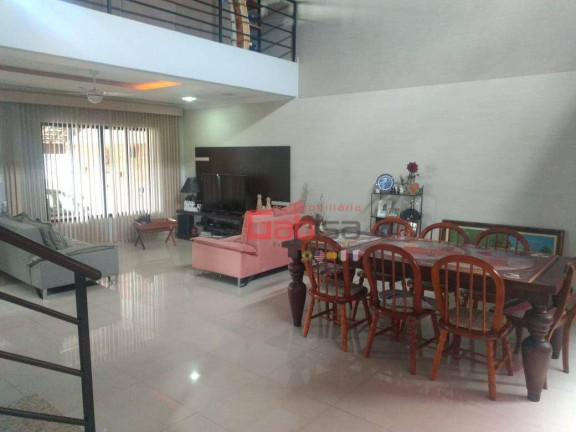 Imagem Casa com 3 Quartos à Venda, 240 m² em Balneário São Pedro - São Pedro Da Aldeia Imagem Casa com 3 Quartos à Venda, 240 m² em Balneário São Pedro - São Pedro Da Aldeia