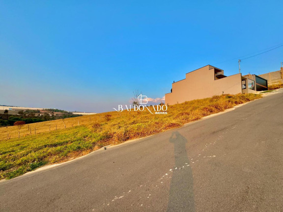 Imagem Terreno à Venda, 253 m² em Centro - Extrema Imagem Terreno à Venda, 253 m² em Centro - Extrema