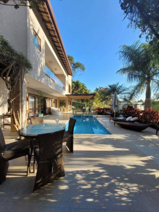 Casa com 4 Quartos à Venda, 400 m² em Golf Village - Carapicuíba