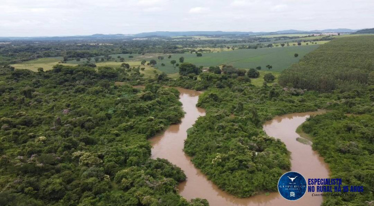 Imagem Fazenda à Venda, 30 m² em Zona Rural - Guapó