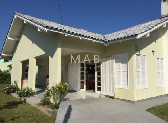 Casa com 4 Quartos à Venda, 250 m² em Daniela - Florianópolis