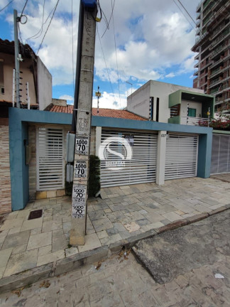 Casa com 4 Quartos à Venda, 270 m²