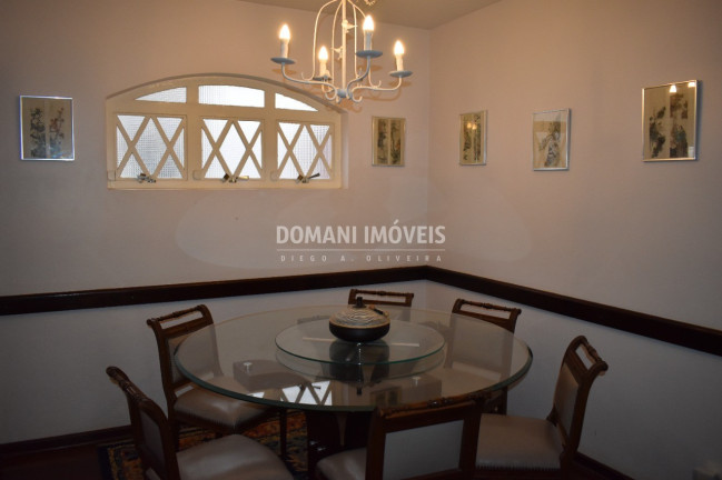 Imagem Casa com 6 Quartos à Venda, 430 m² em Região De Capivari - Campos Do Jordão