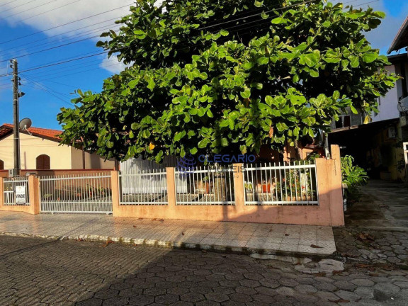 Imagem Casa com 5 Quartos à Venda, 178 m² em Centro - Penha Imagem Casa com 5 Quartos à Venda, 178 m² em Centro - Penha