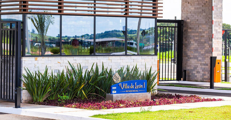 Terreno em Condomínio à Venda, 300 m² em Villa De Leon - Piratininga