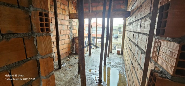 Imagem Sobrado com 2 Quartos à Venda, 70 m² em Jardim Iririú - Joinville