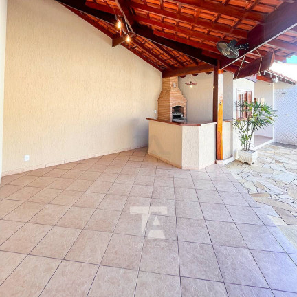 Imagem Casa com 3 Quartos à Venda, 300 m² em Parque São Benedito - Pindamonhangaba Imagem Casa com 3 Quartos à Venda, 300 m² em Parque São Benedito - Pindamonhangaba