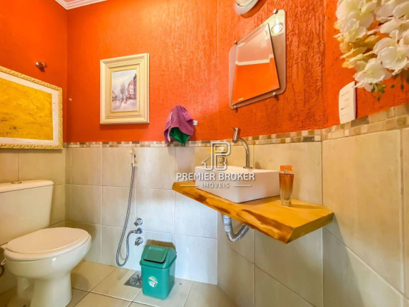 Imagem Casa com 3 Quartos à Venda, 300 m² em Albuquerque - Teresópolis Imagem Casa com 3 Quartos à Venda, 300 m² em Albuquerque - Teresópolis
