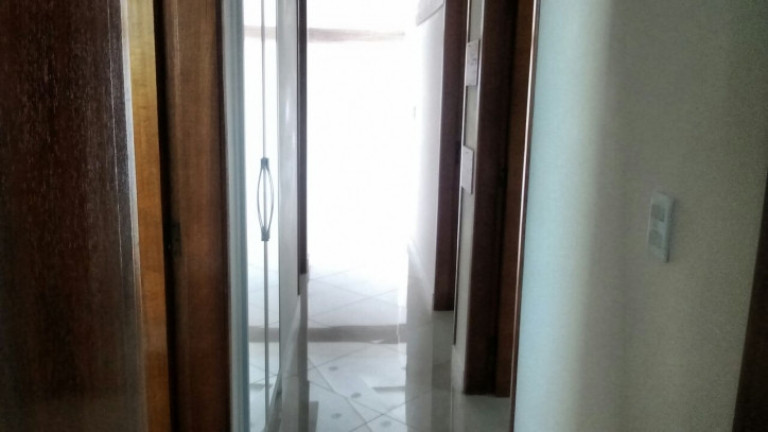 Imagem Apartamento com 3 Quartos para Alugar,  em Centro - Jacareí