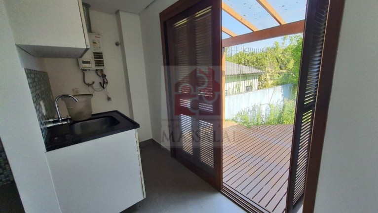 Imagem Casa com 3 Quartos à Venda, 300 m² em Guarujá - Porto Alegre Imagem Casa com 3 Quartos à Venda, 300 m² em Guarujá - Porto Alegre